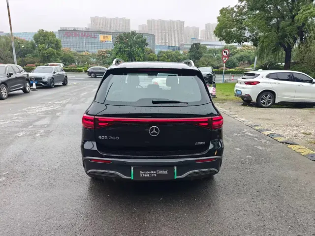 Mercedes-Benz EQB — Фото автомобиля 14