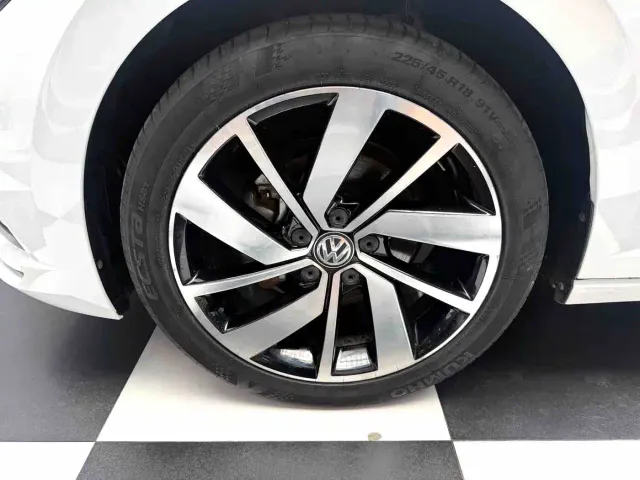 Volkswagen Sagitar — Фото автомобиля 4