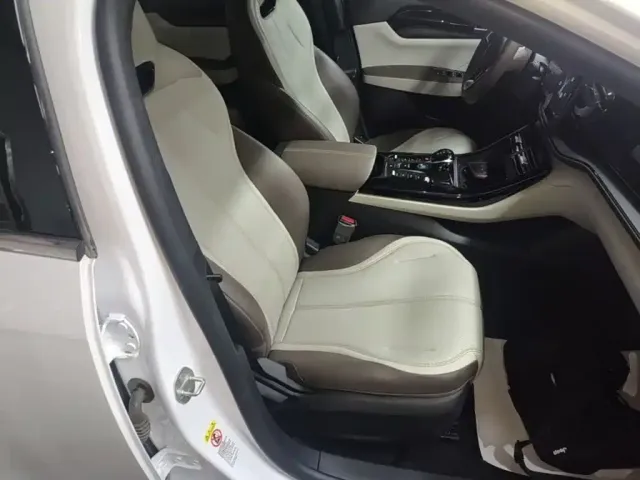 BYD Qin PLUS 2024 Glory Edition DM-i 55KM Leading — Фото автомобиля 24