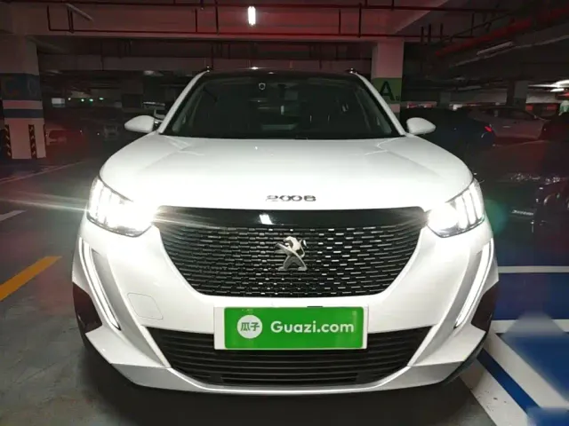 Peugeot 2008 — Фото автомобиля 2