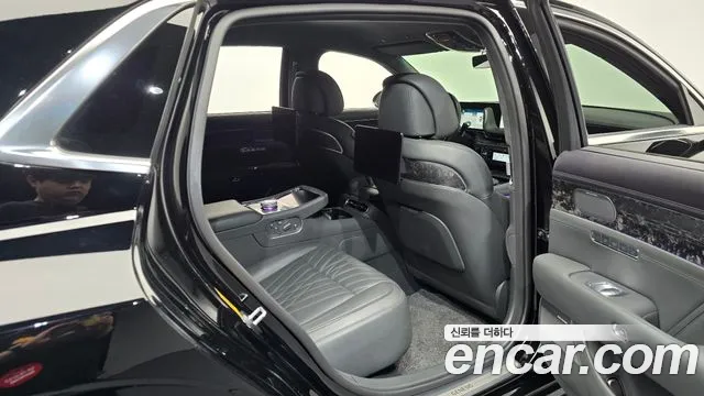 Genesis G90 Бензин 3.5 турбо AWD — Фото автомобиля 11
