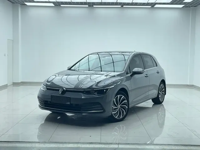 Фотография автомобиля — Volkswagen Golf