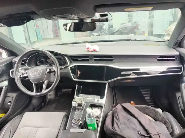 Audi A6L — Фото автомобиля 12