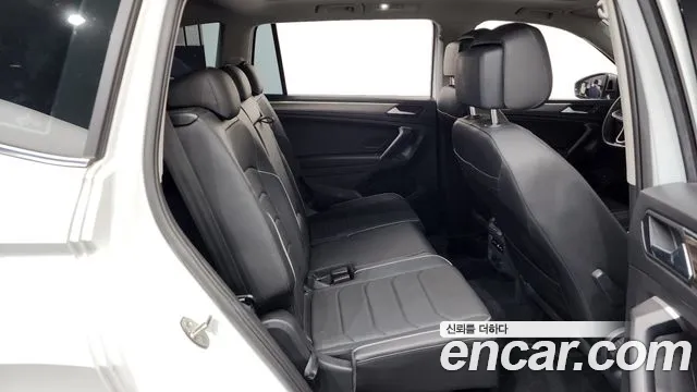 Volkswagen Tiguan — Фото автомобиля 11