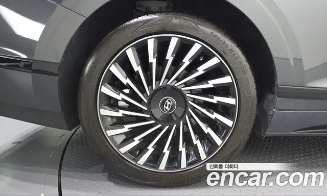Hyundai Grandeur GN7 — Фото автомобиля 5