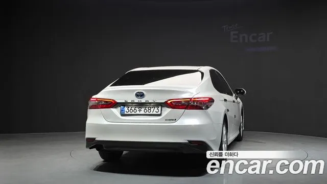 Toyota Camry — Фото автомобиля 2