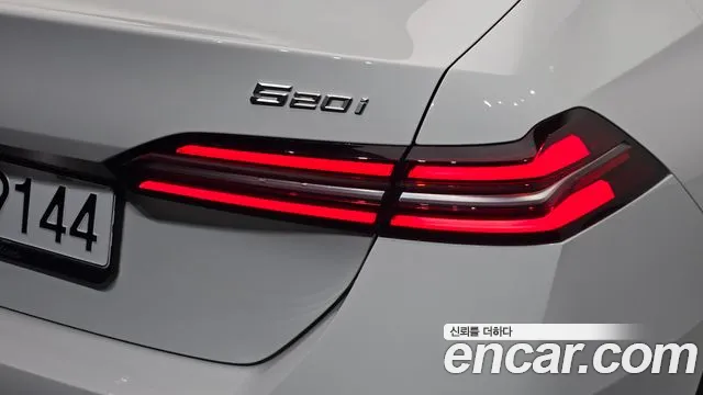 BMW 5-Series — Фото автомобиля 21