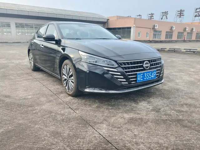 Nissan Teana — Фото автомобиля 15