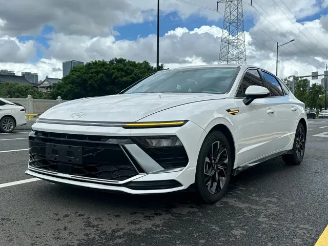 Фотография автомобиля — Hyundai Sonata