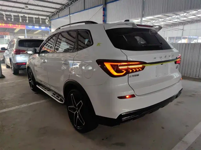 Roewe RX5 — Фото автомобиля 4