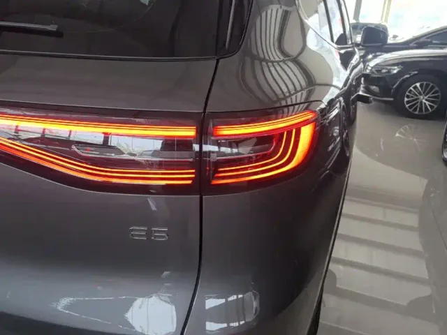Geely Galaxy Galaxy E5 2026 610km Explorer+ Edition — Фото автомобиля 7