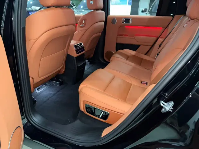 Li Auto L7 — Фото автомобиля 9