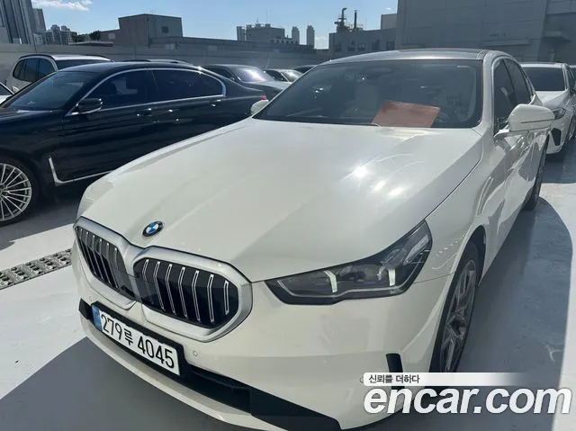 Фотография автомобиля — BMW 5 Series G60