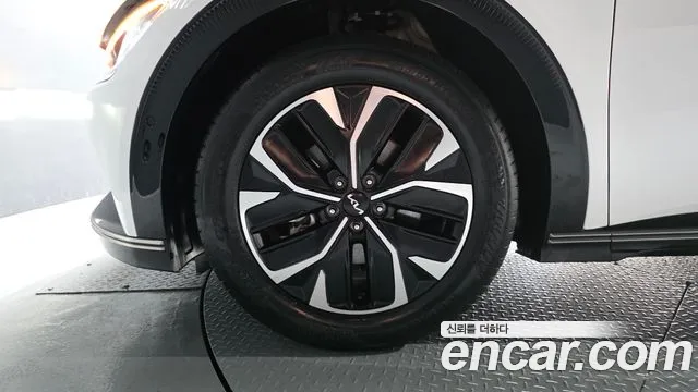 Kia EV6 — Фото автомобиля 4
