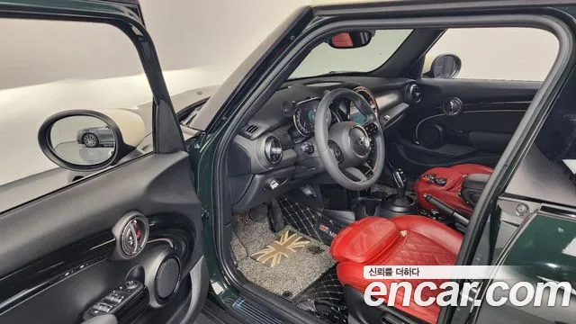 Mini Cooper Cooper 5 дверей Resolute Edition — Фото автомобиля 9
