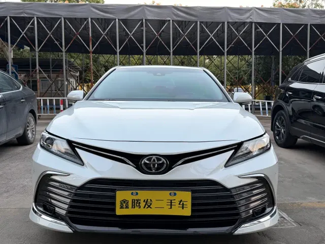 Toyota Camry — Фото автомобиля 2