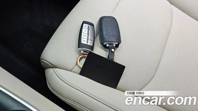 Genesis GV70 2.5T Бензин AWD — Фото автомобиля 23