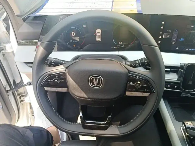 Changan CS75 Plus — Фото автомобиля 10