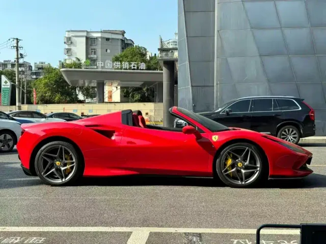 Ferrari F8 — Фото автомобиля 13