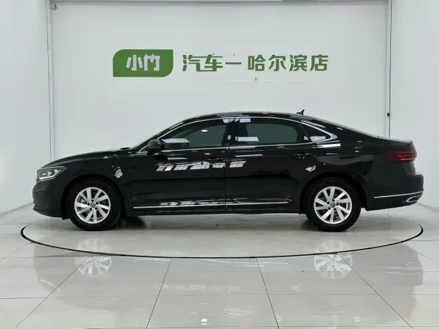 Volkswagen Passat — Фото автомобиля 5