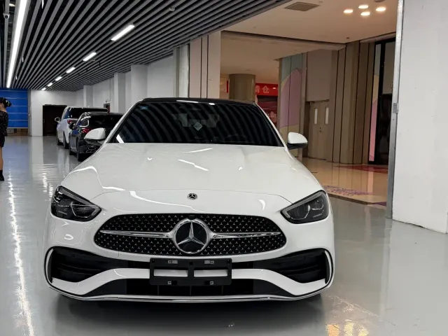 Mercedes-Benz C-Class — Фото автомобиля 2