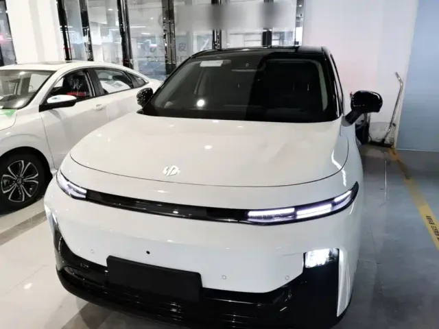 Leapmotor B10 — Фото автомобиля 2