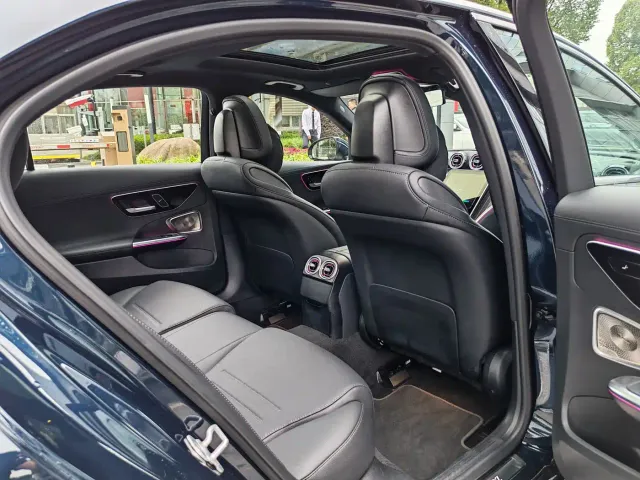 Mercedes-Benz C-Class — Фото автомобиля 28