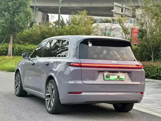 Li Auto L9 — Фото автомобиля 4