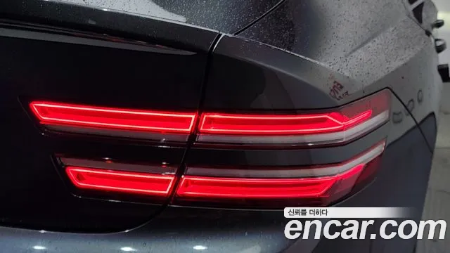 Genesis G80 Electrified G80 (RG3) — Фото автомобиля 21
