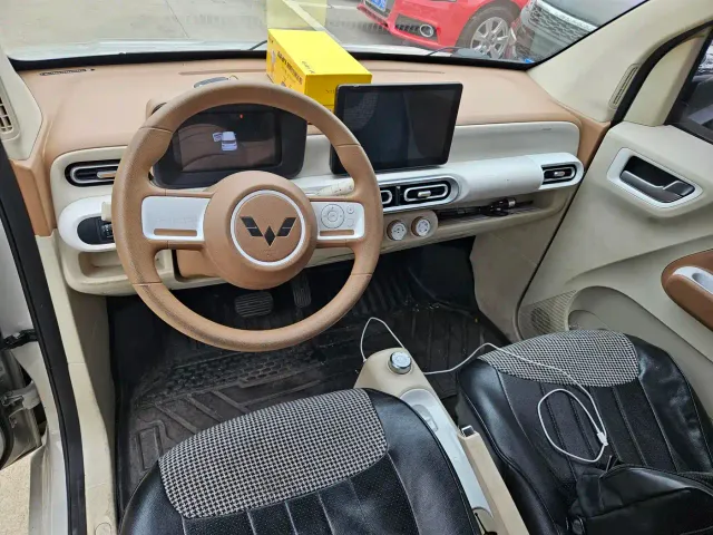 Wuling Hongguang Mini EV — Фото автомобиля 5