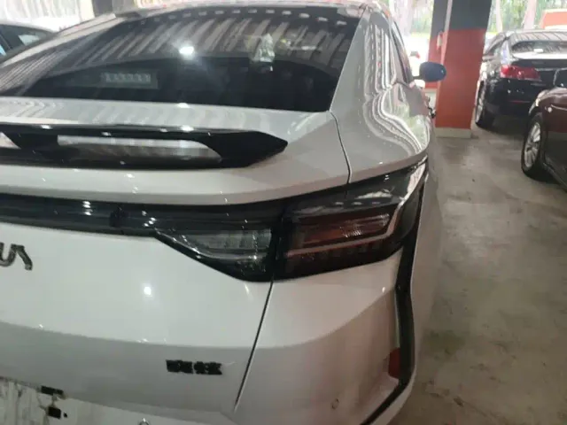 Dongfeng Yixuan — Фото автомобиля 7