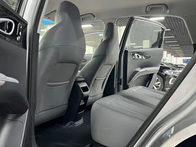 Geely Starry Wish — Фото автомобиля 8