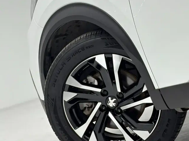 Peugeot 2008 — Фото автомобиля 12