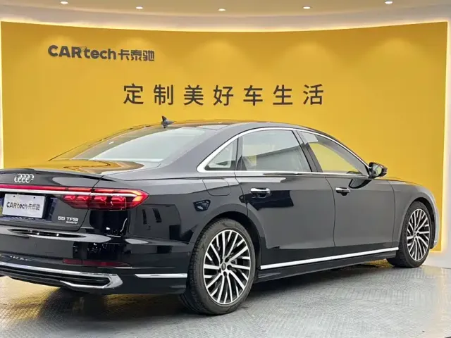 Audi A8 — Фото автомобиля 4