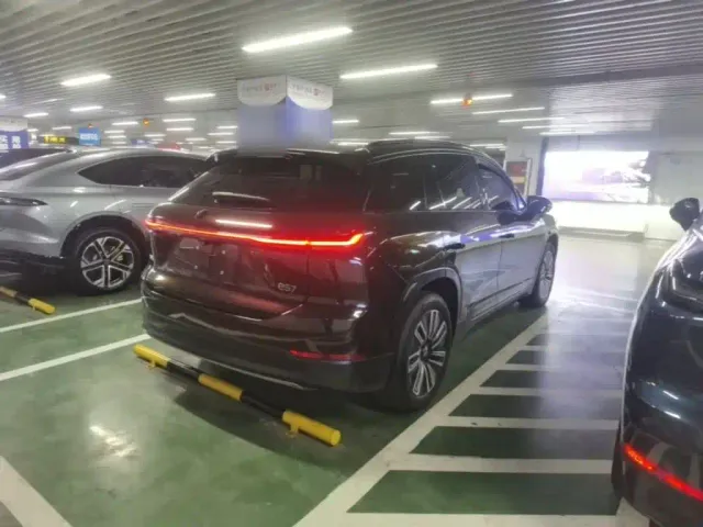 Nio ES7 — Фото автомобиля 6