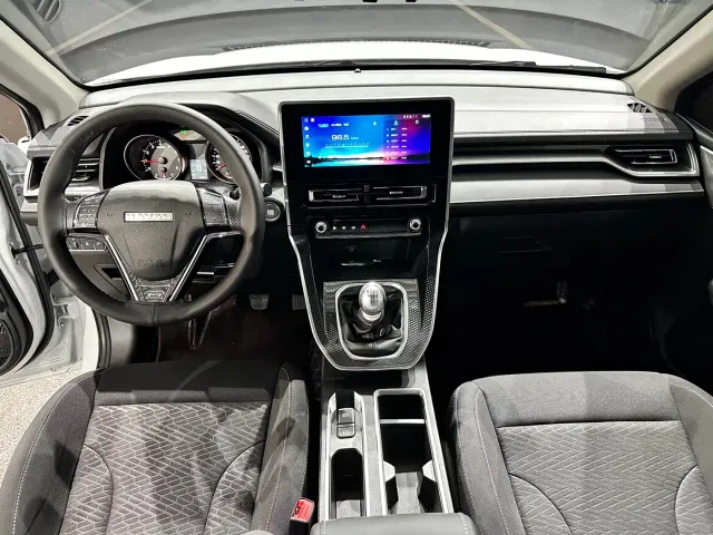 Haval M6 — Фото автомобиля 10