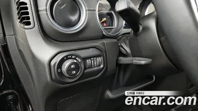 Jeep Wrangler Wrangler (JL) — Фото автомобиля 18