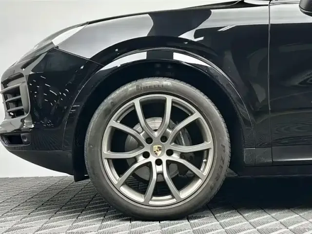 Porsche Cayenne — Фото автомобиля 7