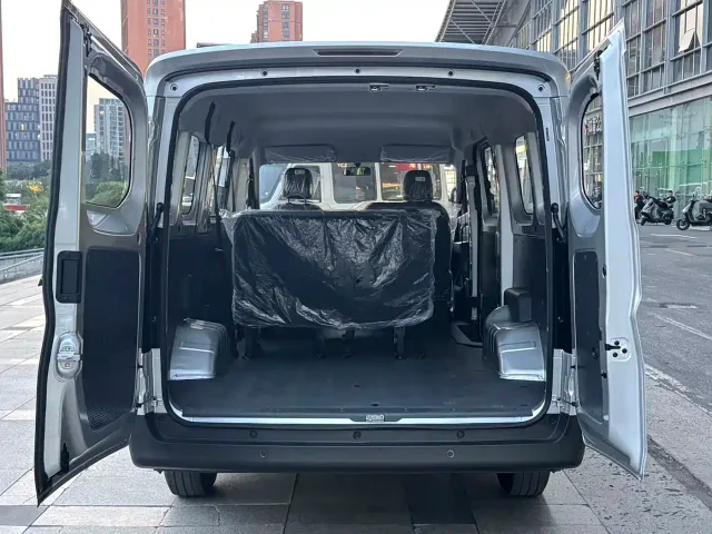 Wuling Yangguang Pro — Фото автомобиля 6