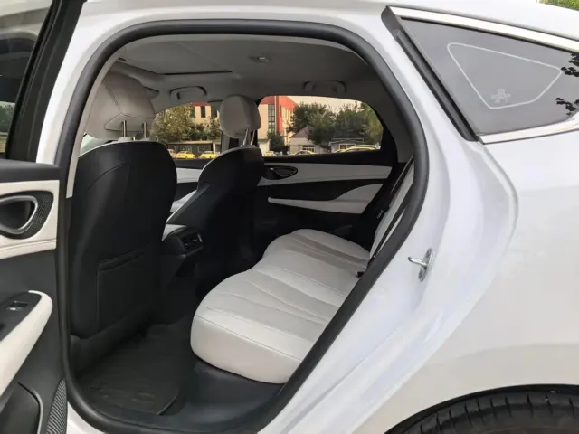 BYD Seal 05 DM-i — Фото автомобиля 6