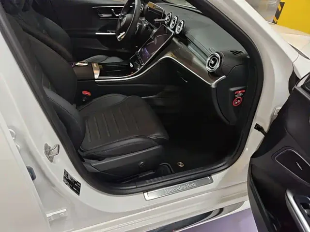 Mercedes-Benz C-Class — Фото автомобиля 24