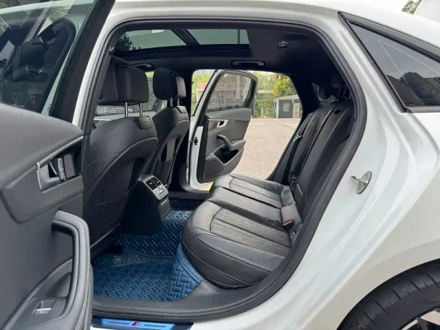 Audi Audi A4L 2023 40 TFSI Luxury Sport — Фото автомобиля 9