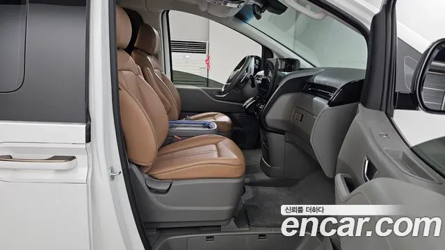 Hyundai Staria Staria 2WD автодом — Фото автомобиля 12