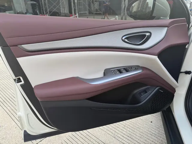 BYD Seal 07 DM-i — Фото автомобиля 19