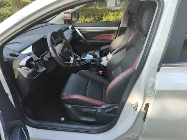 Geely Binyue — Фото автомобиля 7