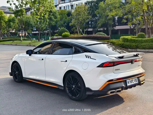 Changan UNI-V — Фото автомобиля 14