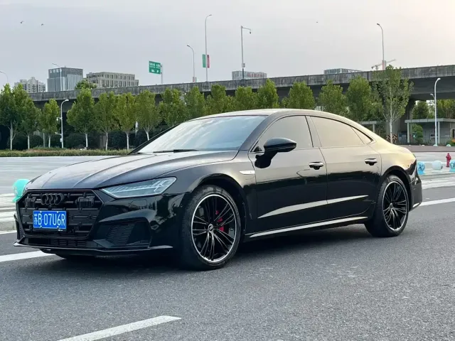 Фотография автомобиля — Audi A7L