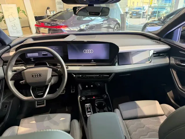 Audi Q6L e-tron — Фото автомобиля 8