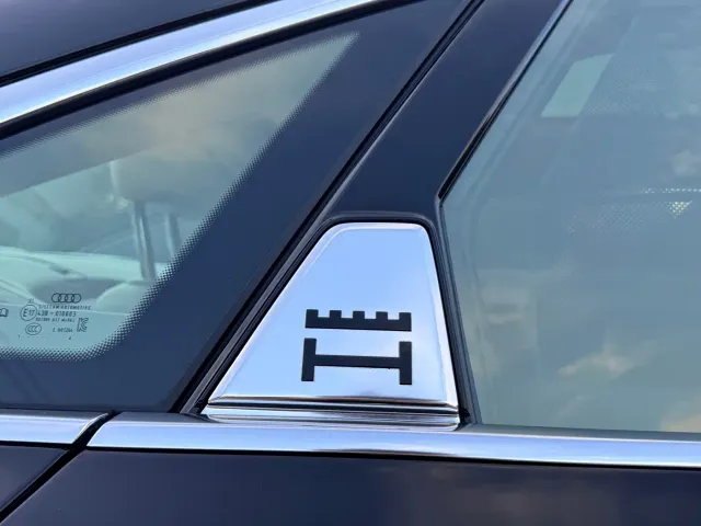 Audi A8 — Фото автомобиля 22
