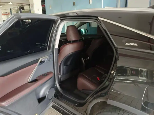 Lexus RX — Фото автомобиля 5